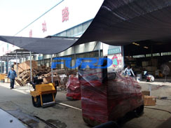 福瑞得機械微動態(tài)--座駕壓路機、手扶壓路機、灌縫機包裝發(fā)貨